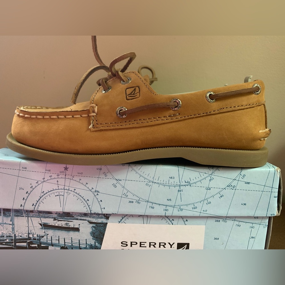 Kids SPERRY Sahara Loft Shoes. Brand New